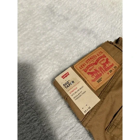 New Levi's 502 Taper Tan Khaki Pants Size 29x32 Stretch NWT - Picture 4 of 11